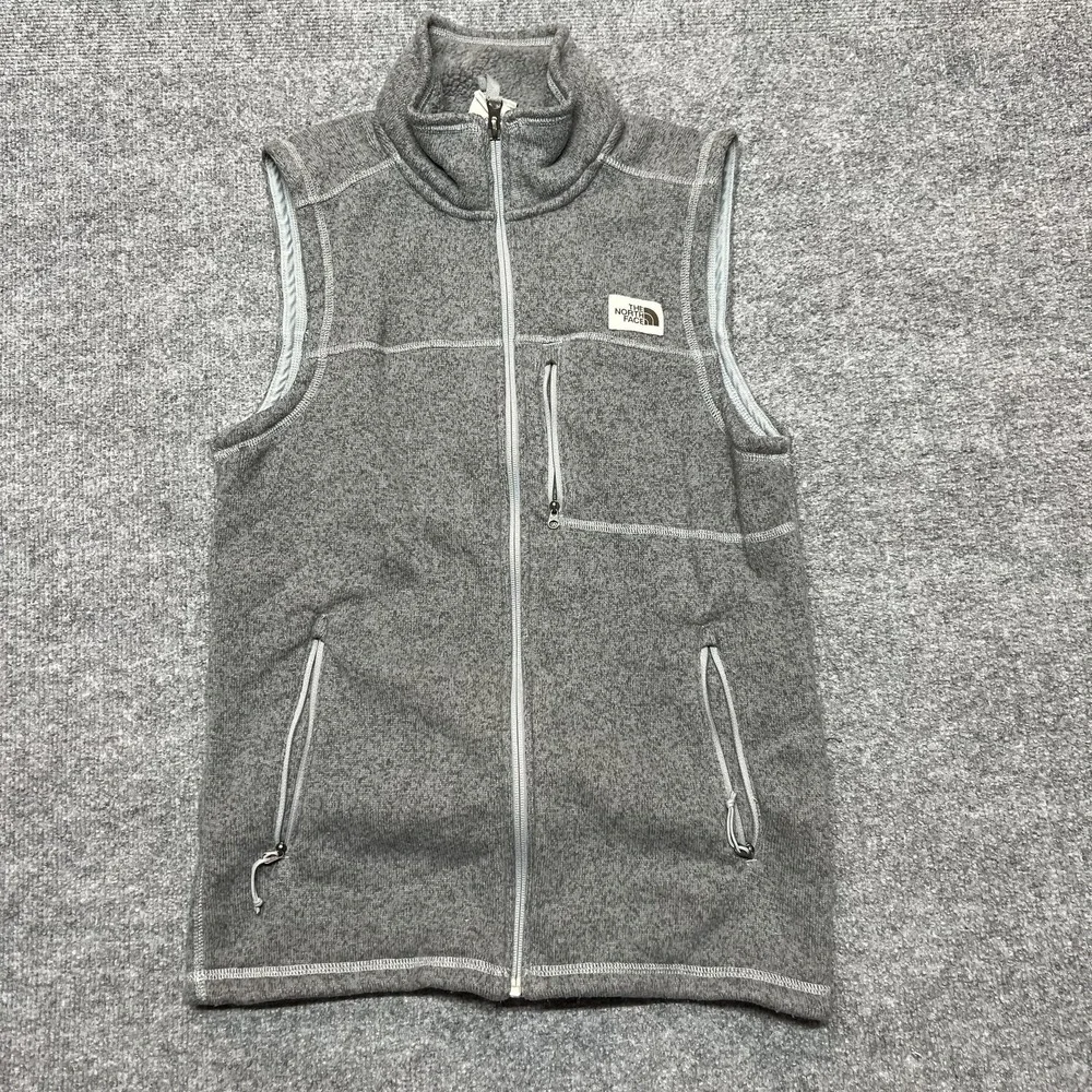 The North Face Vest Mens Small Gray Fleece Full Zip Outdoor Hiking NF0A3YR9